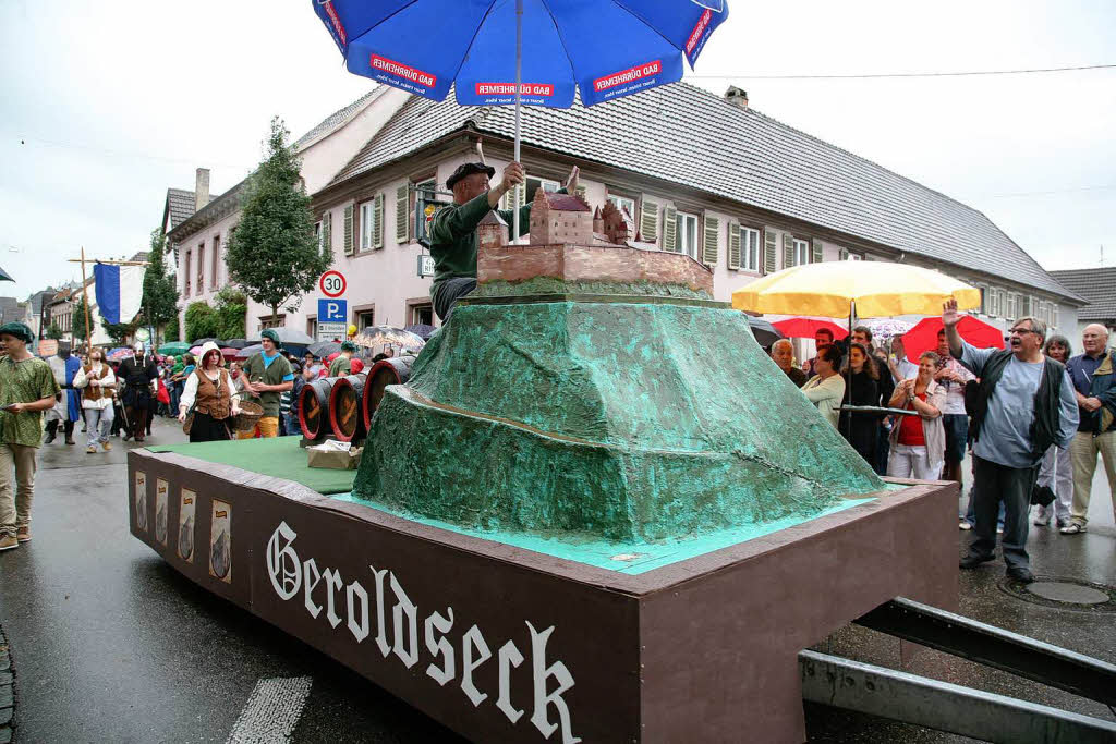 Der Nieselregen konnte der bunten Umzugsschau beim Kippenheimer Dorffest nichts anhaben.