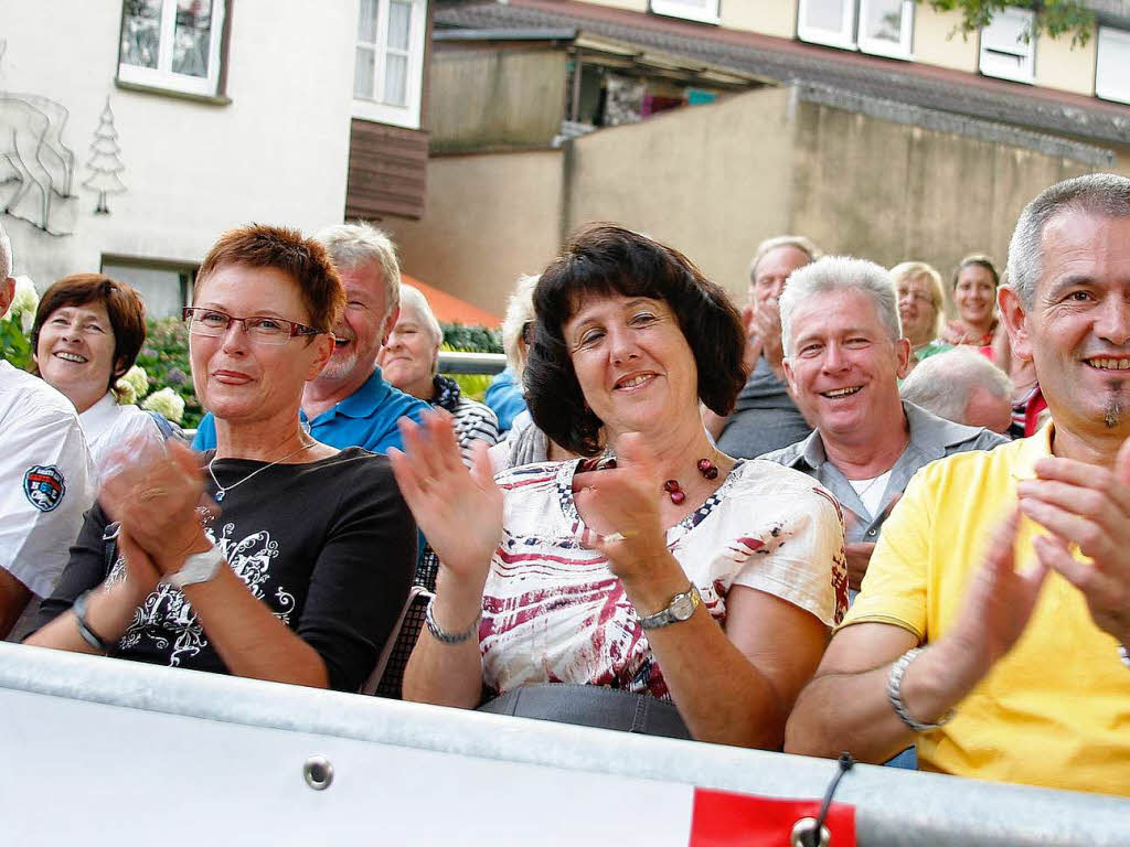 Ausgelassene Stimmung und farbenfrohe Kostme: Impressionen von der Premiere von Robin Hood in Seelbach.