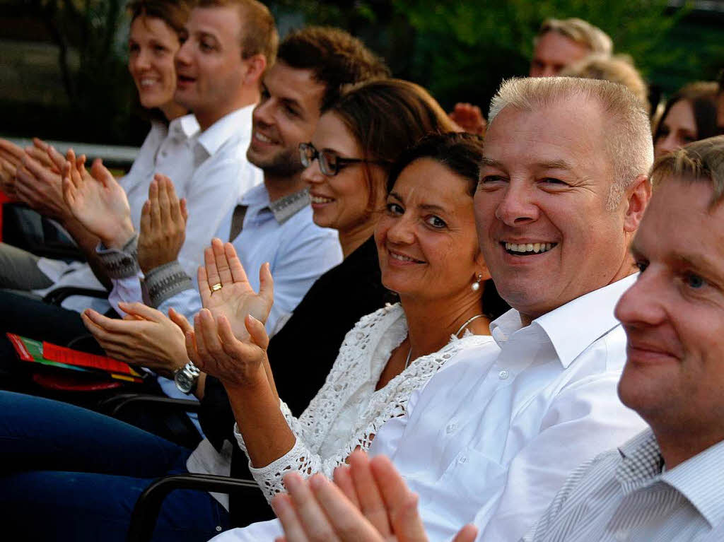 Ausgelassene Stimmung und farbenfrohe Kostme: Impressionen von der Premiere von Robin Hood in Seelbach.