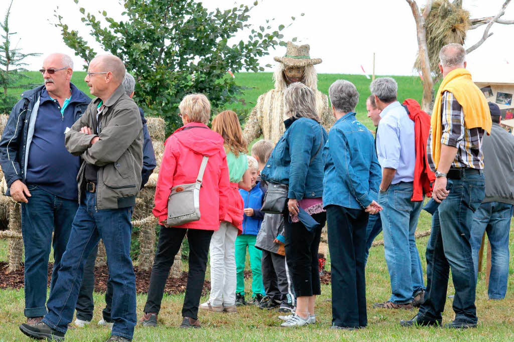 Viele Besucher kamen bei der Eröffnung auf das Ausstellungsgelände in Höchenschwand-Frohnschwand. Viele Besucher kamen bei der Eröffnung auf das Ausstellungsgelände in Höchenschwand-Frohnschwand.