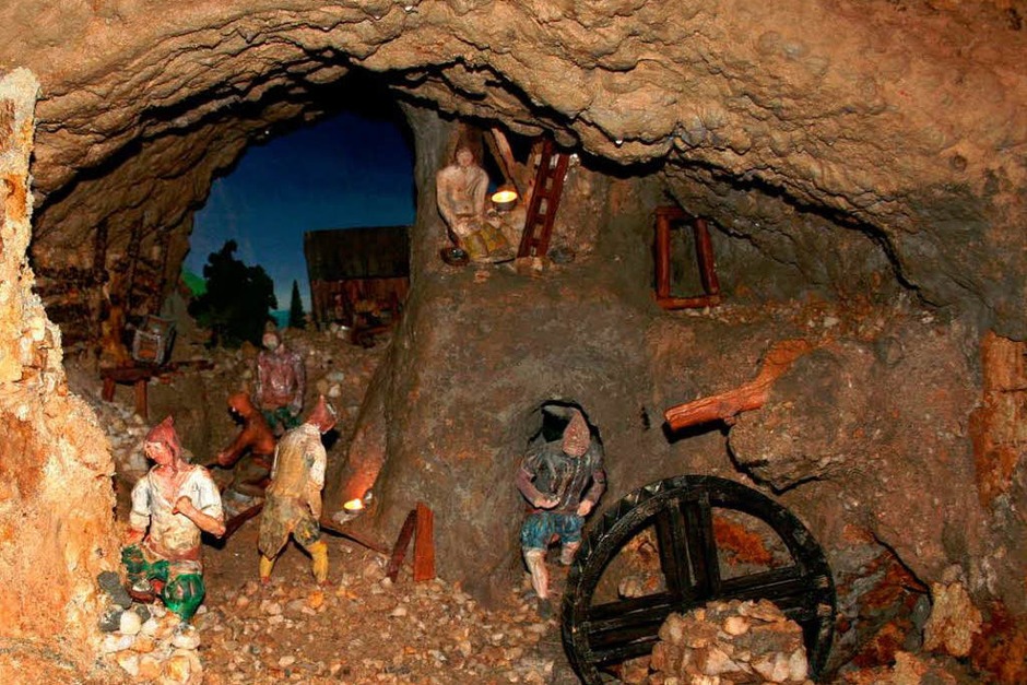 Im St. Anna Stollen haben die ehrenamtlichen Suggentäler Bergleute einen mittelalterlicher Übertage-Bergbau nachgebaut. (Foto: Karin Heiß) Im St. Anna Stollen haben die ehrenamtlichen Suggentäler Bergleute einen mittelalterlicher Übertage-Bergbau nachgebaut. (Foto: Karin Heiß)