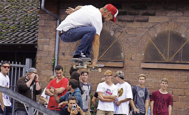 Junge Skater zeigen, was sie drauf haben.   | Foto: Heidi Fssel