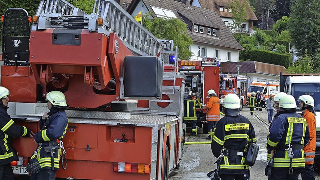 Ein nicht ausgeschalteter Kchenherd w...r das Groaufgebot der Rettungskrfte   | Foto: Kamera 24