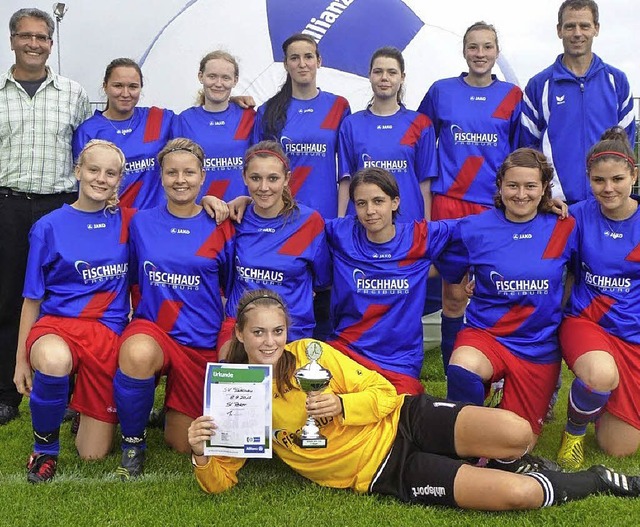 Die Fuballerinnen vom Sportverein Tod...nnen in St. Peter den Girls Cup 2013.   | Foto: Privat