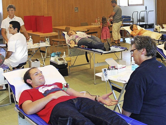Gut betreut waren die Blutspender auch...7. Spendeaktion des DRK in Btzingen.   | Foto: horst david