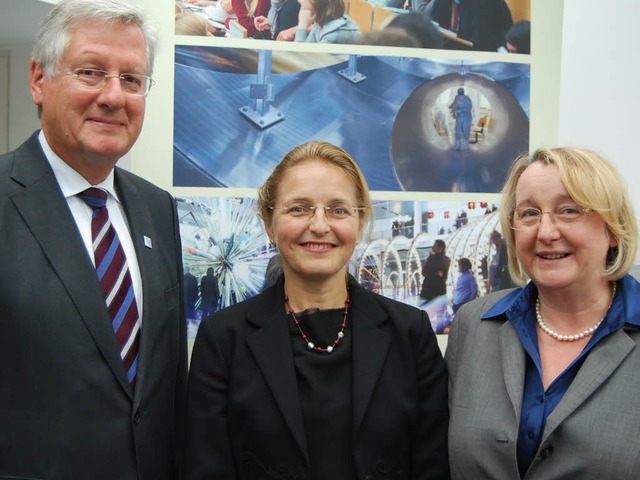 Erfolgreiches Treffenin Stuttgart: Uni...ministerin Theresia Bauer (von links).  | Foto: Ministerium