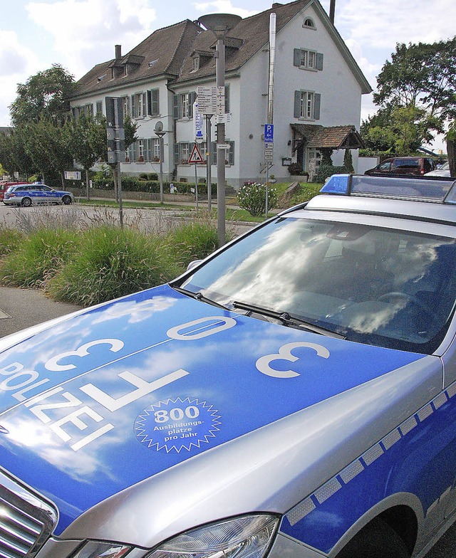 Im Fokus: Einen Vergewaltiger vermutete die Polizei im alten Zollhaus.  | Foto: Hannes Lauber