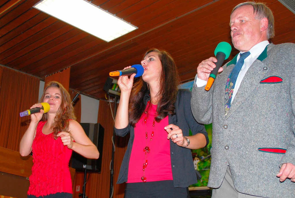 Die Fetscher-Family begeisterte die Raitbacher Jubilumsgste beim Kabarettabend am Samstag