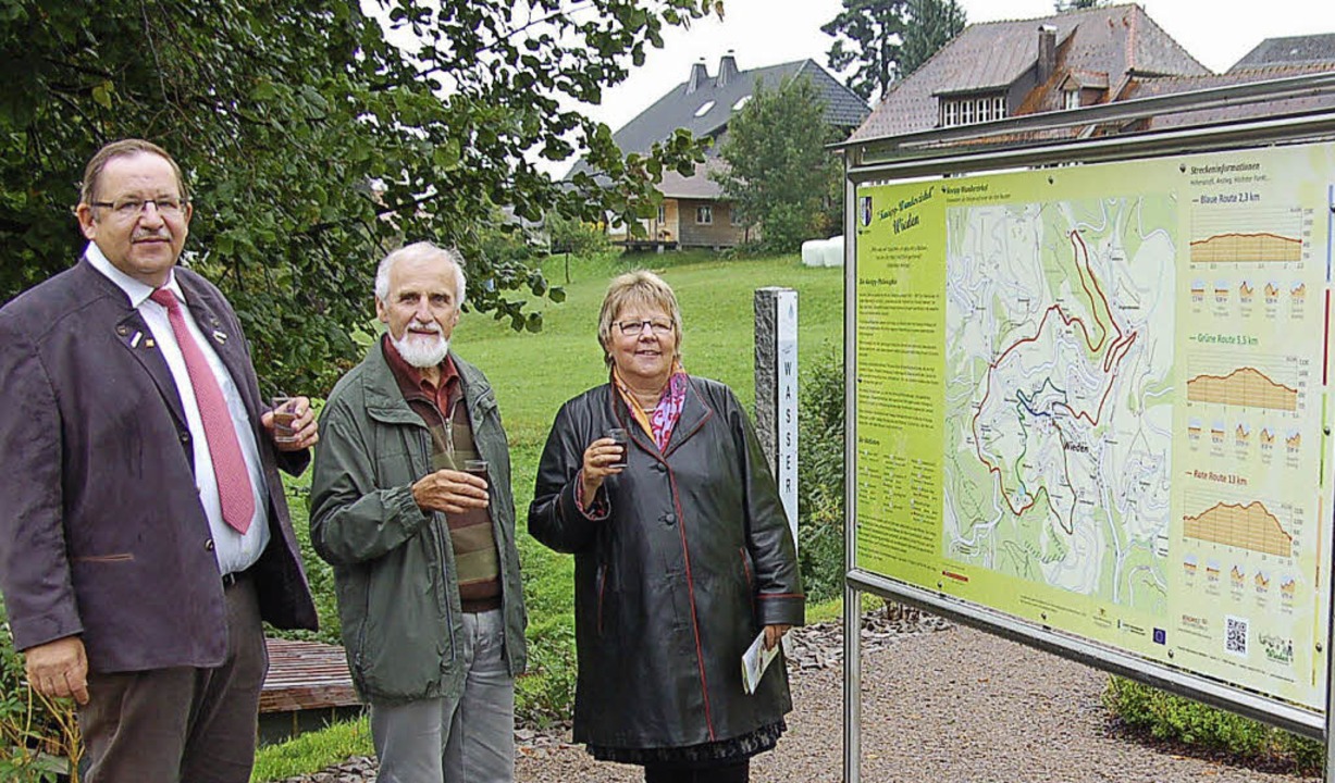 Brgermeister Berthold Klingele, Pfarr...pp-Wanderzirkels  beschrieben werden.   | Foto: Ulrike Jger