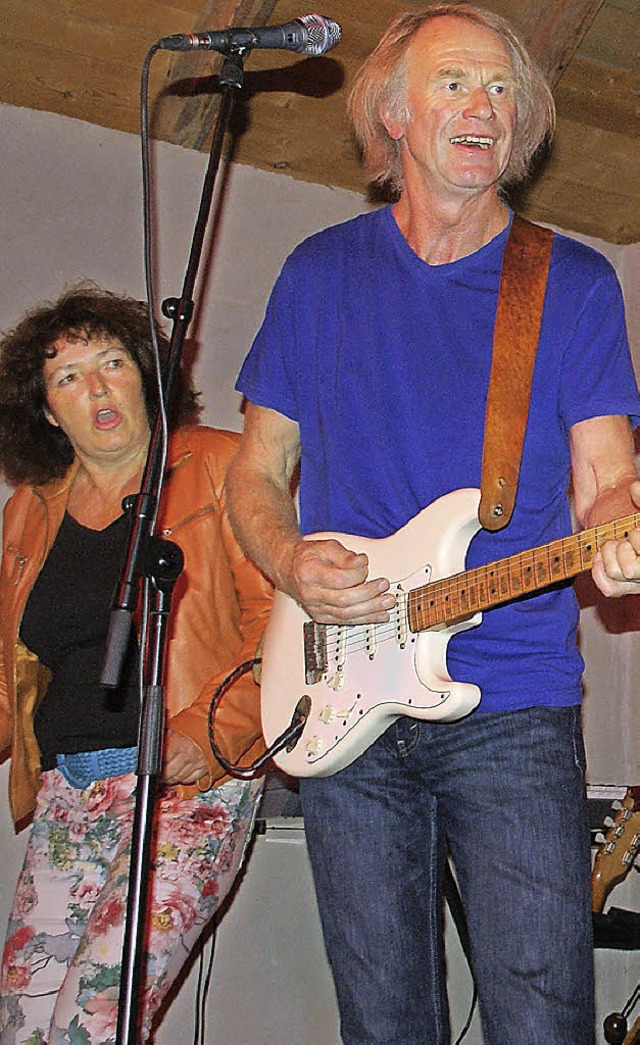 Fr Blues im Bienenhaus sorgte die Ban...laschek und Bernd Wallaschek (Mitte).   | Foto: Hrvoje Miloslavic