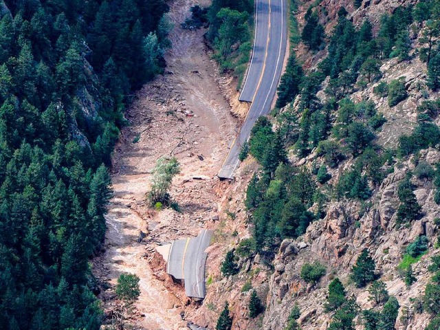 Riesige Schlammfluten zerstrten Bundesstraen in Colorado <ppp></ppp>  | Foto: dpa