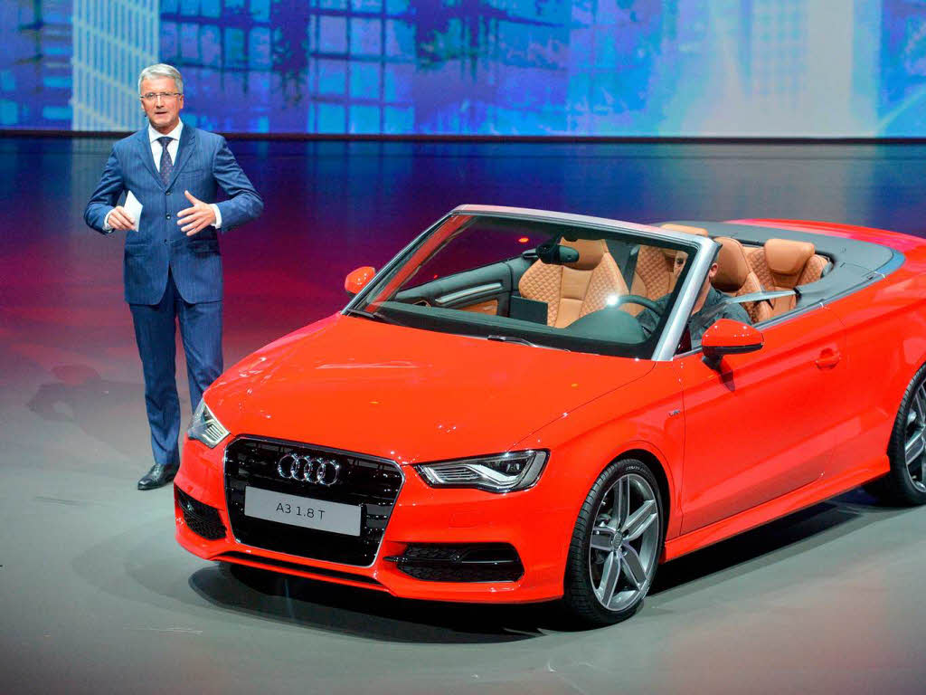 Rupert Stadler, Vorstandsvorsitzender von Audi, prsentiert  den Audi A3 Cabriolet.