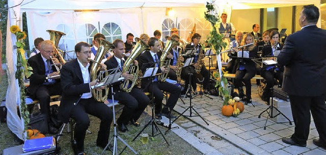 Blasmusik war ein wichtiger Bestandteil des zweiten Kollmarsreuter Bachfestes.  | Foto: Georg Vo