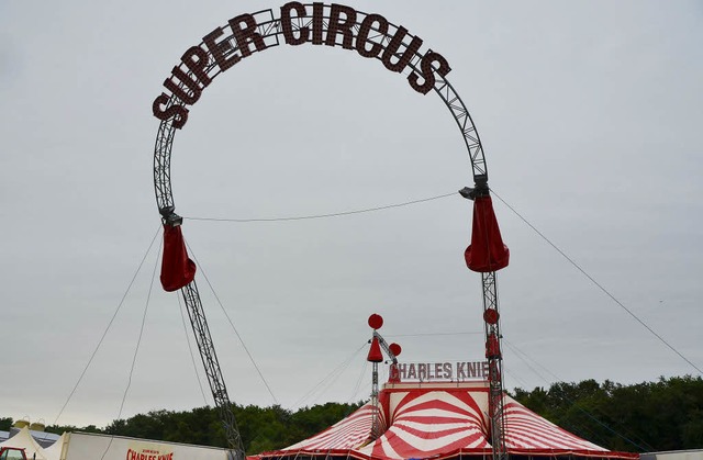 Aufbau Zirkus Charles Knie in Weil am Rhein auf dem LGS-Gelnde  | Foto: Michael Gilg