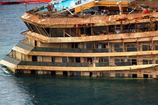 Fotos: Das Wrack der Costa Concordia ist geborgen