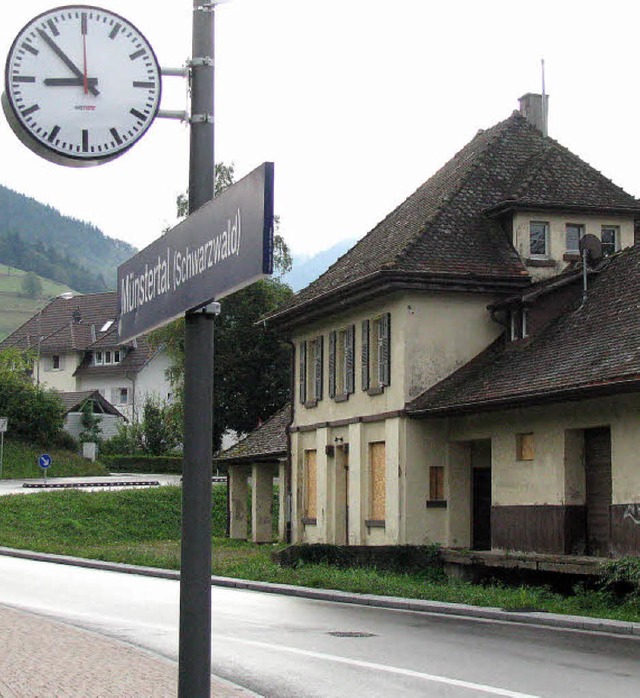 Keine Schmuckstcke im Bahnhofsbereich...bberge an der westlichen Platzzufahrt.  | Foto: Manfred lange