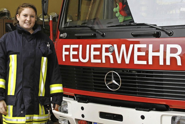 Die 20-jhrige Janina Kienzle aus Krzell will Berufsfeuerwehrfrau werden.   | Foto: Heidi Fssel