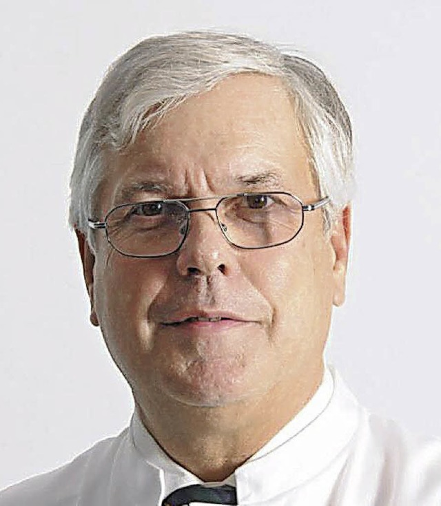 Professor Wolfgang Schlickewei (links)...bund Kirchlicher Krankenhuser gehrt.  | Foto: Fotos: RKK Klinikum