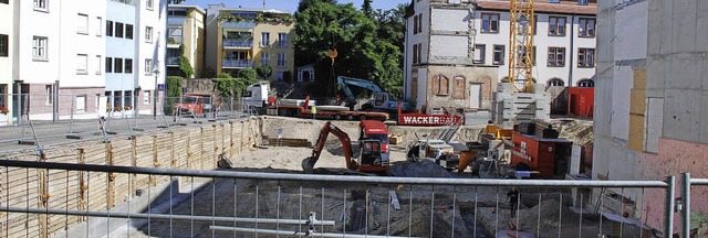 Eine von zwei Grobaustellen mitten in...neue Marienhaus mit 90 Pflegepltzen.   | Foto: Siefke