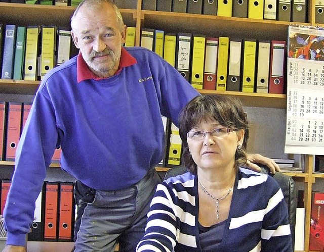 Gottfried Lehmann und seine Frau Ulrik...n Siedlern im  Gaisgraben in Staufen.   | Foto: sam