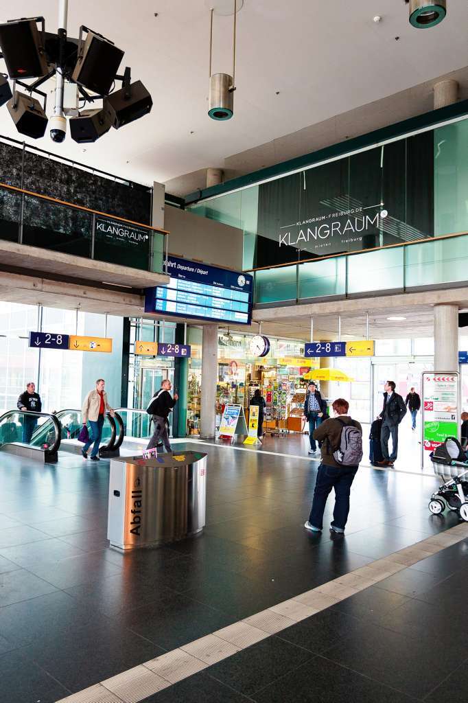 So sieht der neue Szene-Spot Klangraum im Hauptbahnhof Freiburg aus.