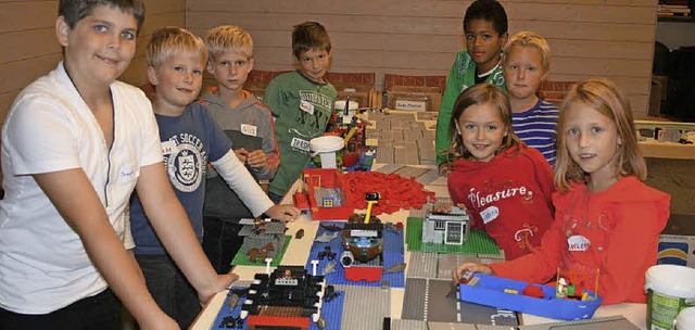 Rund 30 Bananenkisten mit Legoteilen s...&#8220; zur Verfgung. Foto: Ines Bode  | Foto: Ines Bode