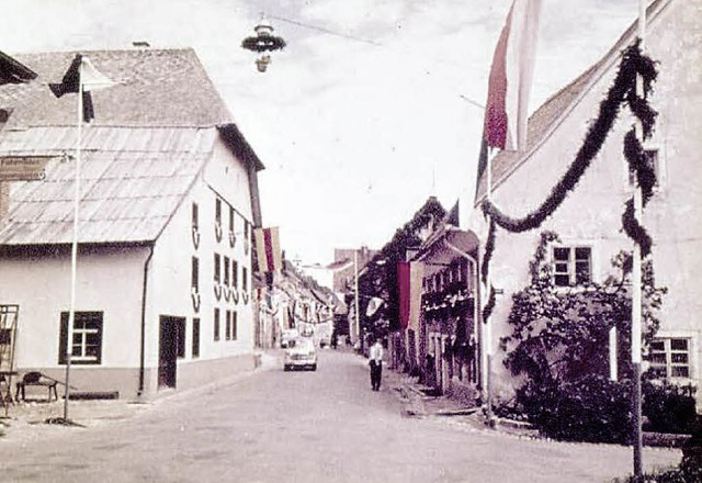 Die Schlossergasse (heute Martinstrae...rt und Kern, dahinter Grtnerei Kech.   | Foto: Archiv Hany (2)