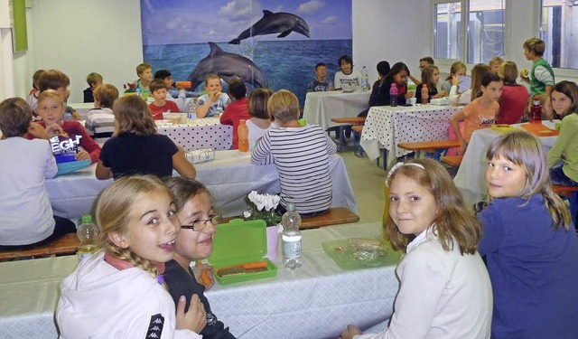 Die neue Mensa im August-Ruf-BIldungsz...sten Sommer in Betrieb genommen wird.   | Foto: Schule