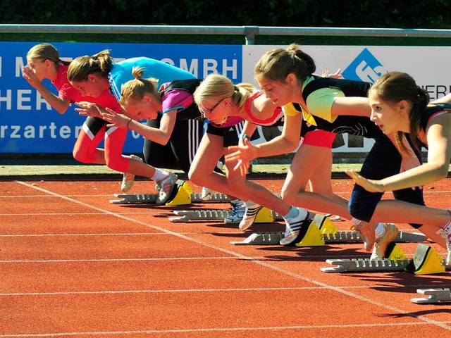 Sportliche Mdchen im Startblock  | Foto: Ottmar Heiler