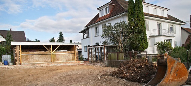 Stein des Anstoes: Das Grundstck an ...rae, wo bald  Bauarbeiten beginnen.    | Foto: Hrvoje Miloslavic