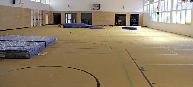 Die Sporthalle der Max-Metzger-Schule ...ngsfeier in der Halle zu veranstalten.  | Foto: archivfoto: Andr Hnig