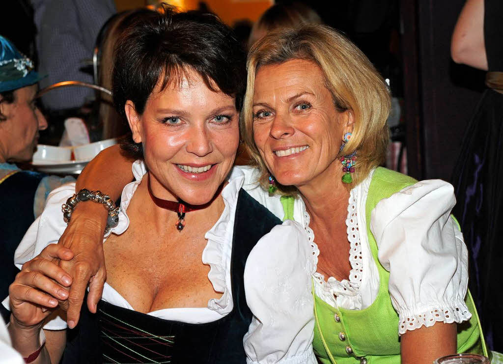Die Schauspielerinnen Janina Hartwig (links) und Andrea L’Arronge. Die Schauspielerinnen Janina Hartwig (links) und Andrea L’Arronge.