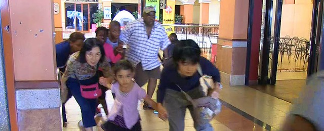Auf der Flucht vor schiewtigen Islam...Besucher der Westgate Mall in Nairobi   | Foto: AFP/ScreeNshot