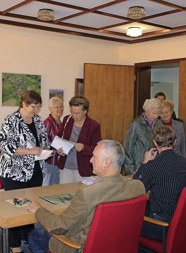 Bundestagswahl 2013: Auch im Unadinger...thaus herrschte zeitweise Hochbetrieb.  | Foto: Christa Maier