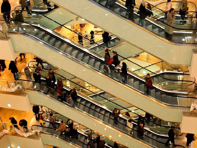 Die Gewerkschaft will verhindern, dass...glieder im Einzelhandel abwrts geht.   | Foto: dpa