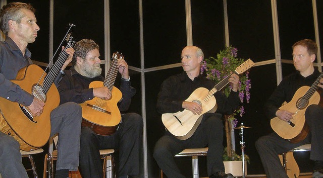 Eine gute Wahl: Das Barrios Gitarrenqu...eiter von links) berzeugte  in Wehr.   | Foto: Roswitha Frey