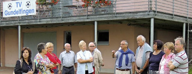 Beim TV Gundelfingen: Besichtigung des...den Rudi Kaufmann (Fnfter von links)   | Foto: Privat