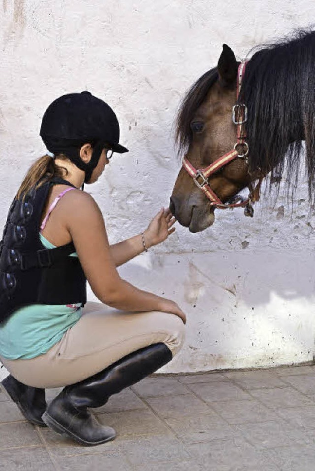 Mdchen lernen durch Pferde selbstbewusst zu sein.  | Foto: Sarah Schneider
