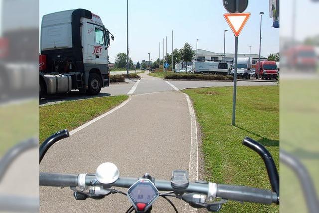 Radfahrer mssen am Reutacker die Vorfahrt achten