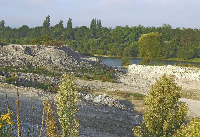 Frhherbstliche Ruhe liegt ber der Au...echnet Anfang 2014 mit dem Weiterbau.   | Foto: vl