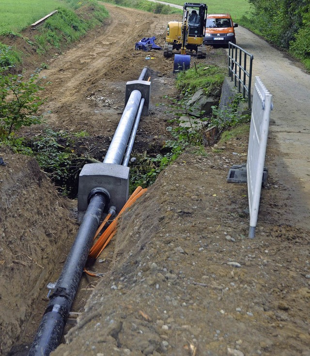 Die neue Wasserleitung zwischen Tannenkirch und Holzen   | Foto: Maier