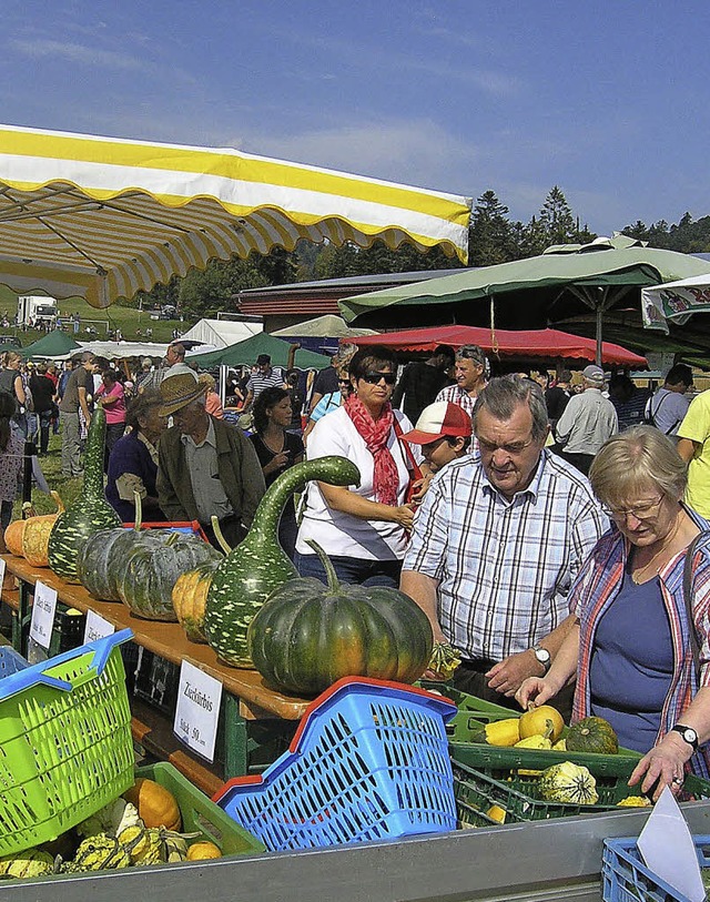 Publikumsmagnet, der Bauernmarkt beim Weidefest  | Foto: Monika Weber