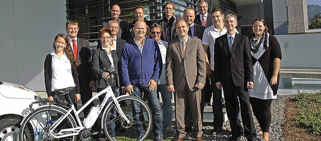 Die Organisatoren des Energietages 201... Stadtwerken mit einigen Ausstellern.   | Foto: Stefan Sahli