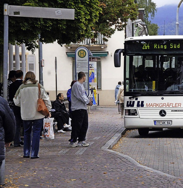 Busse halten viele in Mllheim, in  di... ebenso die Abendverbindung zur Bahn.   | Foto: Volker Mnch