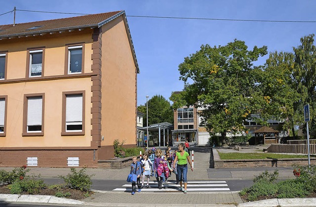 Sanierungsbedrftig: Das &#8222;Lehrer...Schulhof der Grundschule Nonnenweier.   | Foto: Ulrike Derndinger