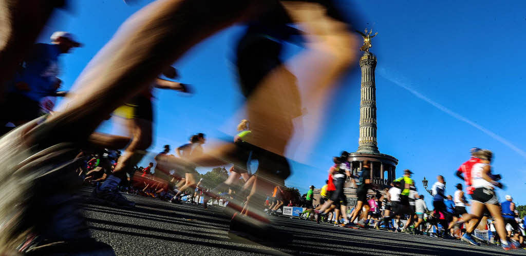 Der Berlin-Marathon fhrt auf einem Rundkurs durch die Stadt, vorbei an zahlreichen markanten Punkten wie der Siegessule...