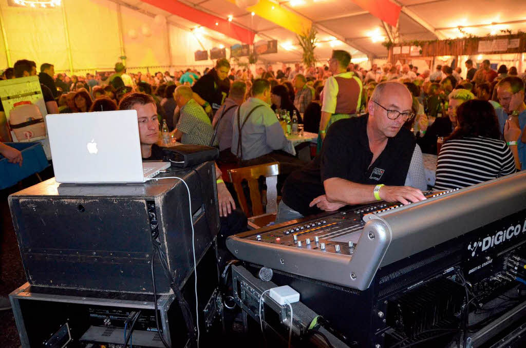 Von Anfang an stimmte die Stimmung beim 64. Winzerfestsamstag am Breitenstein in Efringen-Kirchen.