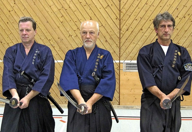 Ralf Seifried und Manfred Mohr (von li...gen. Hier mit Trainer Hubert Schfer.   | Foto: Verein