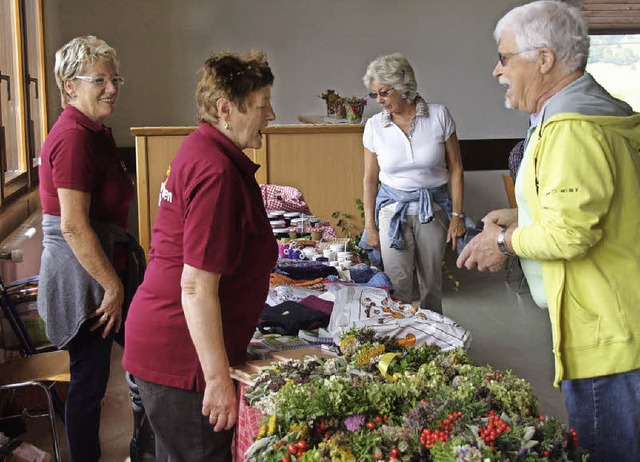 ber eine volle Gemeindehalle und rege...em traditionellen Erntedankfest freuen  | Foto: Karin Stckl-Steinebrunner