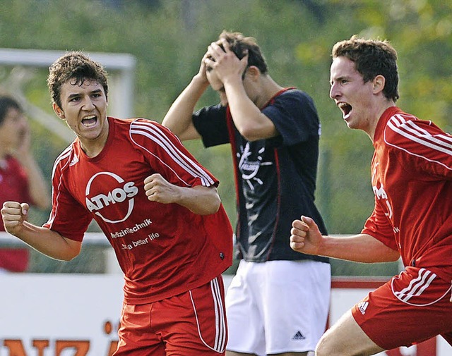 Achterbahnfahrt der Gefhle: Torschtz...rzartener Spieler nicht glauben kann.   | Foto: Patrick Seeger